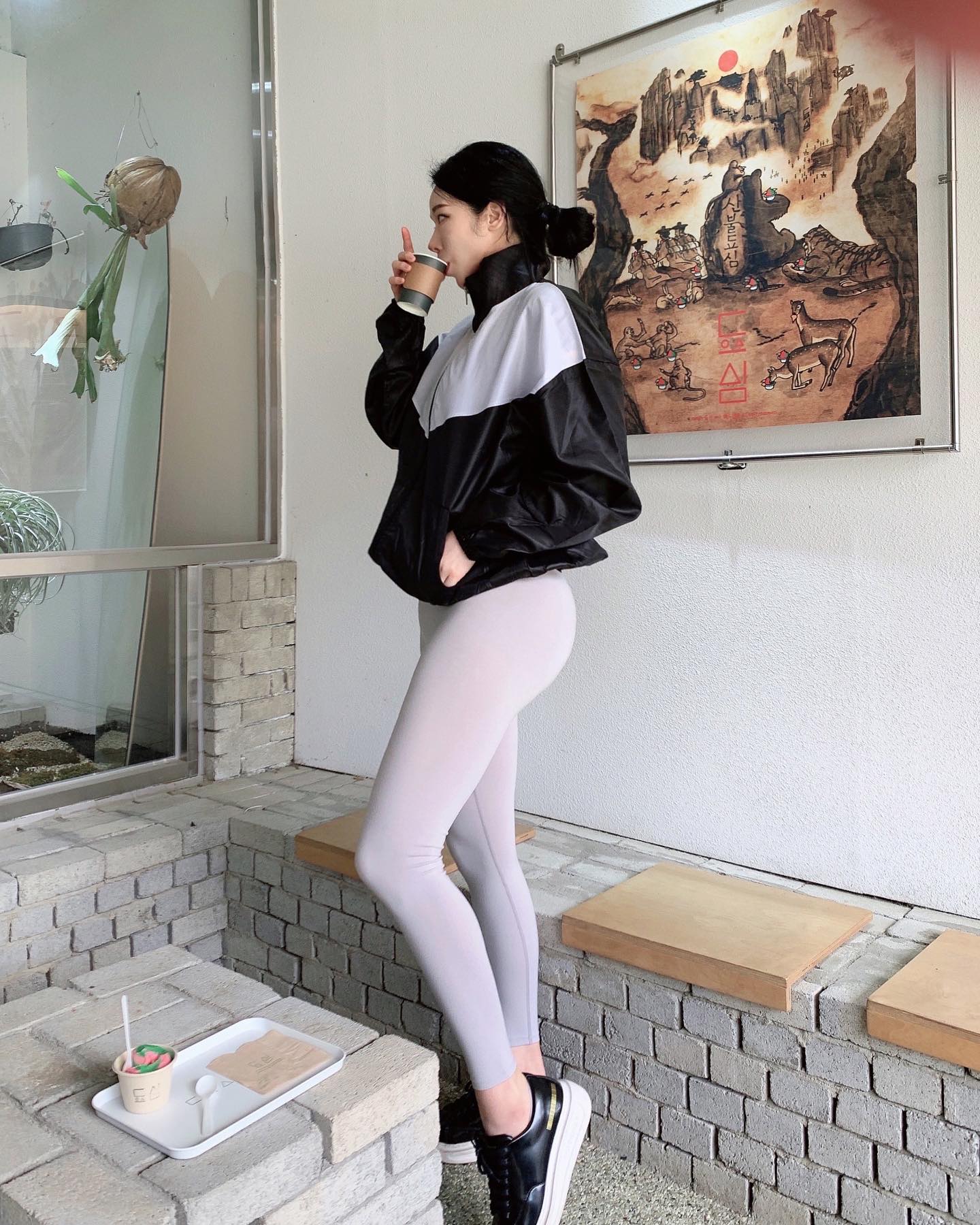 봄비치곤 이르죠?
 얼른 봄이 찾아왔으면 좋겠다🌸