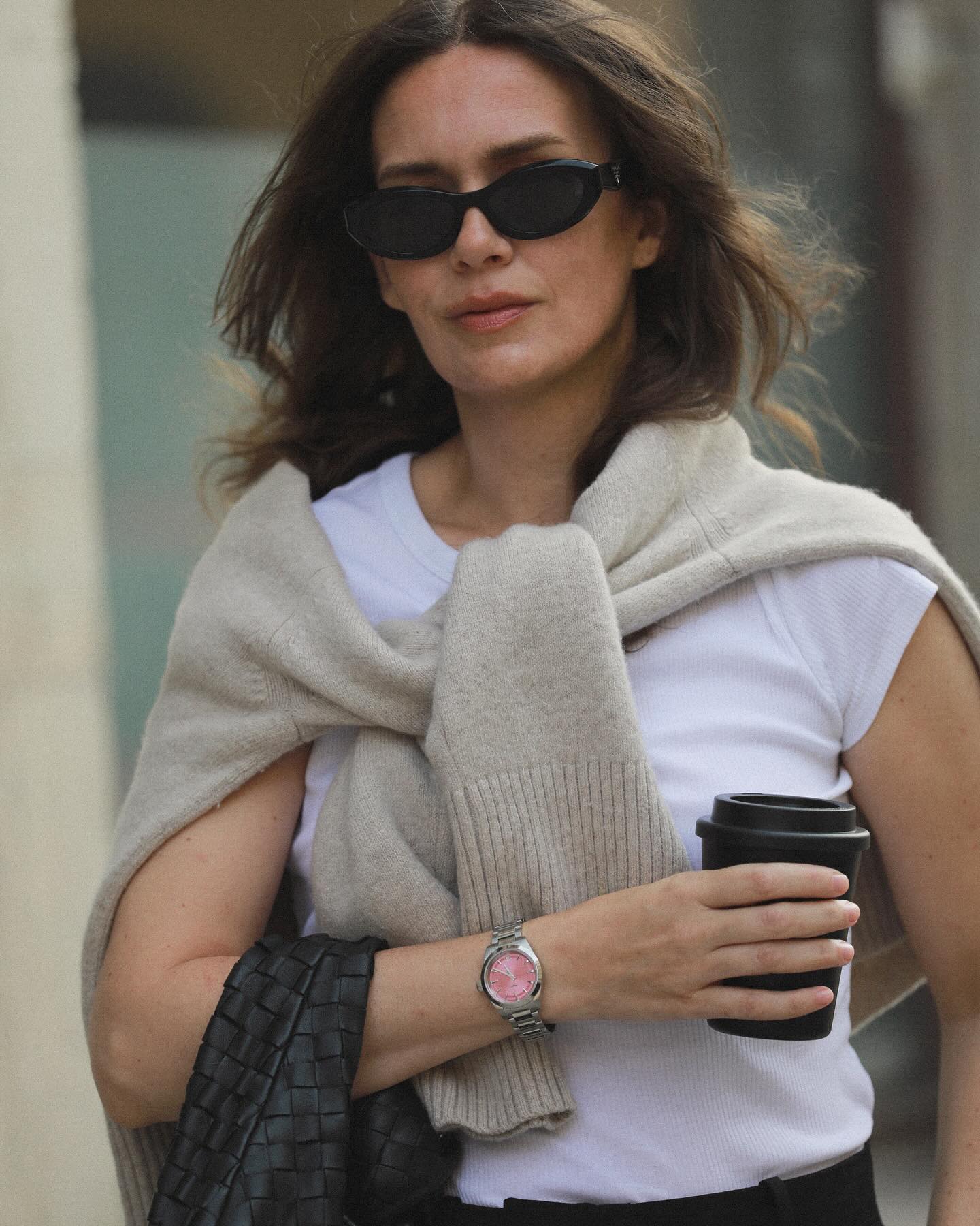 Pop of pink @longines #Eleganceisanattitude #LonginesConquest #WithmyLongines