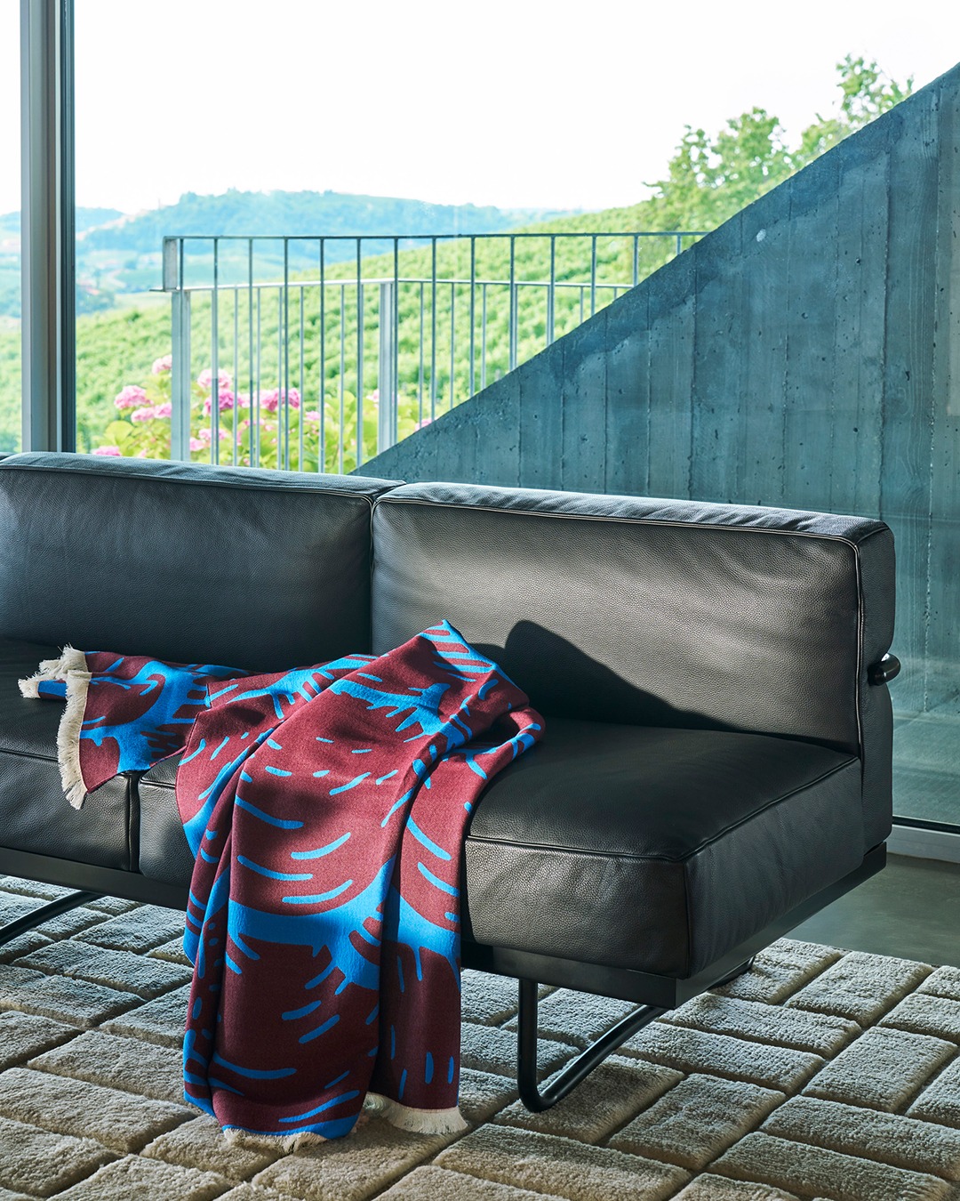 Set in warm light and quiet elegance, this sofa reflects Le Corbusier’s intimate vision of domestic space. Originally designed for his private Paris apartment, it offers a timeless place to pause - where form embraces comfort and life slows down.

5 Canapé, Appartement Le Corbusier 
by Le Corbusier
Intégré à la Collection Le Corbusier®, Pierre Jeanneret®, Charlotte Perriand®

Credits: @francescodolfophotography 

#Cassina #5CanapéAppartementLeCorbusier #LeCorbusier #PierreJeanneret #CharlottePerriand