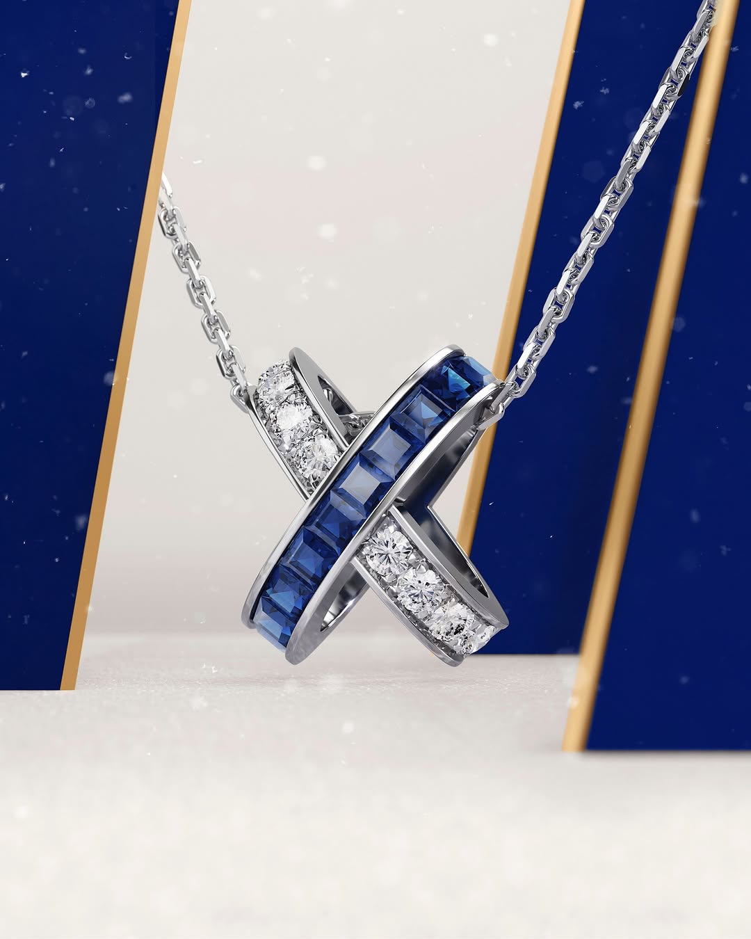 Hide. Seek. Celebrate.⁣
Liens gleams with emotion, a gift meant to be shared, a moment to remember.

chaumet.com

#ChaumetCelebrates #StoriesofLiens #Chaumet