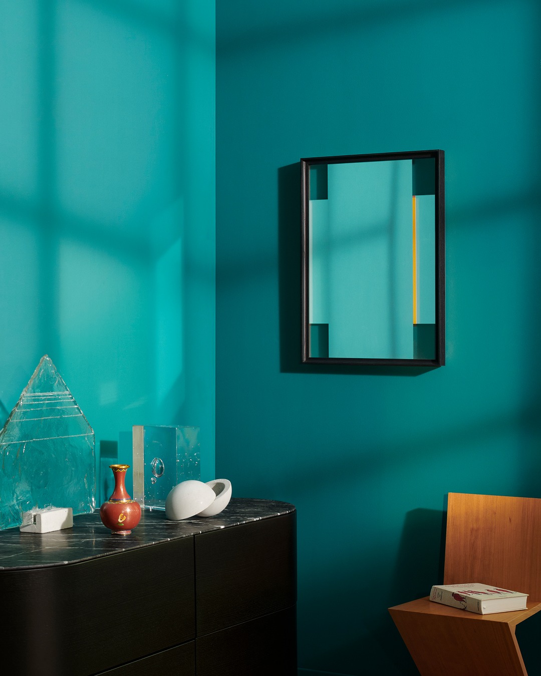 More than objects of reflection, mirrors reveal the power of design to shape the atmosphere of space.

Suspended between image and perception, they become compositions where material, craft and imagination converge repashing how our surroundings, and ourselves.

Deadline 
by Ron Gilad

No Vanitas
by Patricia Urquiola

Gibbous
by Michael Anastassiades

Photo credits: @paola_pansini 

#Cassina  #RonGilad #PatriciaUrquiola #MichaelAnastassiades