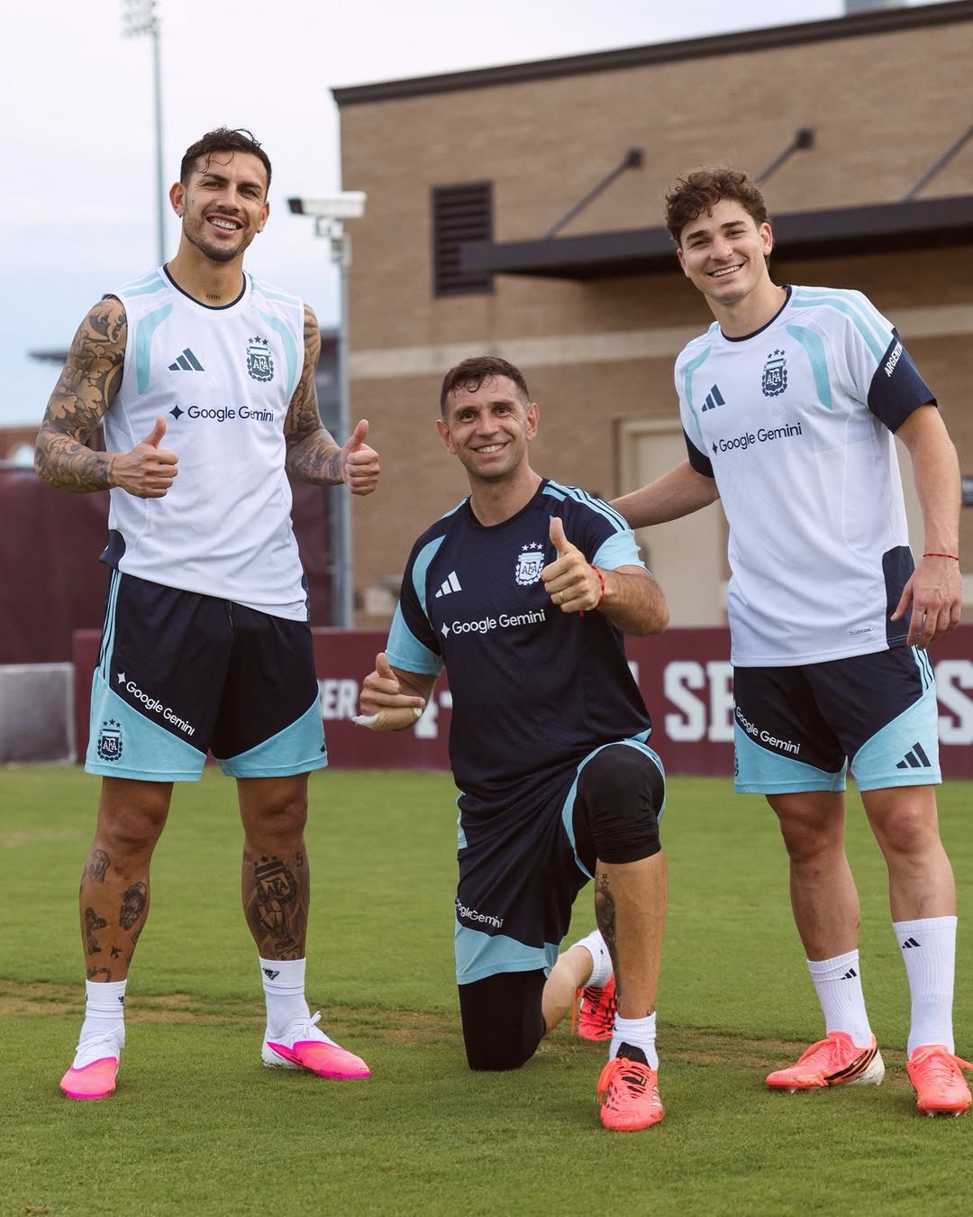 🇦🇷🏋️ Postales del último entrenamiento de la Scaloneta antes del duelo contra Honduras.

¡VAMOS, ARGENTINA! 💪

📷 @afaseleccion