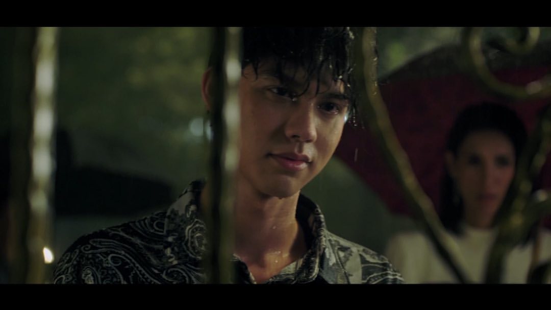 นี่เหรอ สายตาของคนที่รักกัน
#F4ThailandFinalEP

"F4 Thailand : หัวใจรักสี่ดวงดาว BOYS OVER FLOWERS"
รับชมย้อนหลังทุกตอนได้ที่ Viu

#F4Thailand #GMMTV