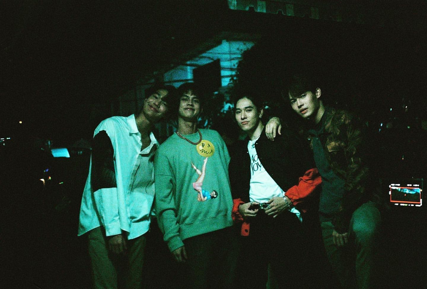 White Cutter • Black Rose • Iris •  Hydrangea
คิดถึง F4 กันไหม? 😘

#F4Thailand #F4officialth