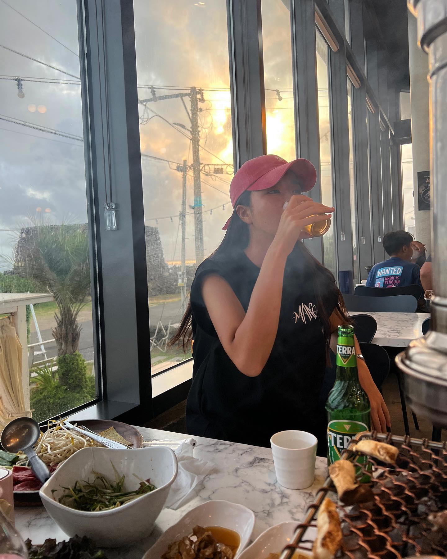 아~~~~세상 참 쉬운게 하나 읎어 
돈만 많으면 사고싶은집 너무 많지 ㅋㅋㅋㅋ
괜차너~~~
내가 할수 있는 선에서 최선을 
다해보자꾸나.....
제주도 임장 온것만으로도 별아 너가 장하지
마음에 들면 비싸고~~값싸면 그만한 이유가 있고~~~~ 
제주도 와서 매물 이빠이보고 이제서야 첫끼
내일도 보고 모레도 매물보고 ~~~
로또는 왜안돼 나만안도ㅑ
맥주 3잔마시고 어지럽고 온몸 빨개지고 
여기 고기집 맛없구....
난리난리 🫠

 #제주도임장 
#하면할수록슬퍼져