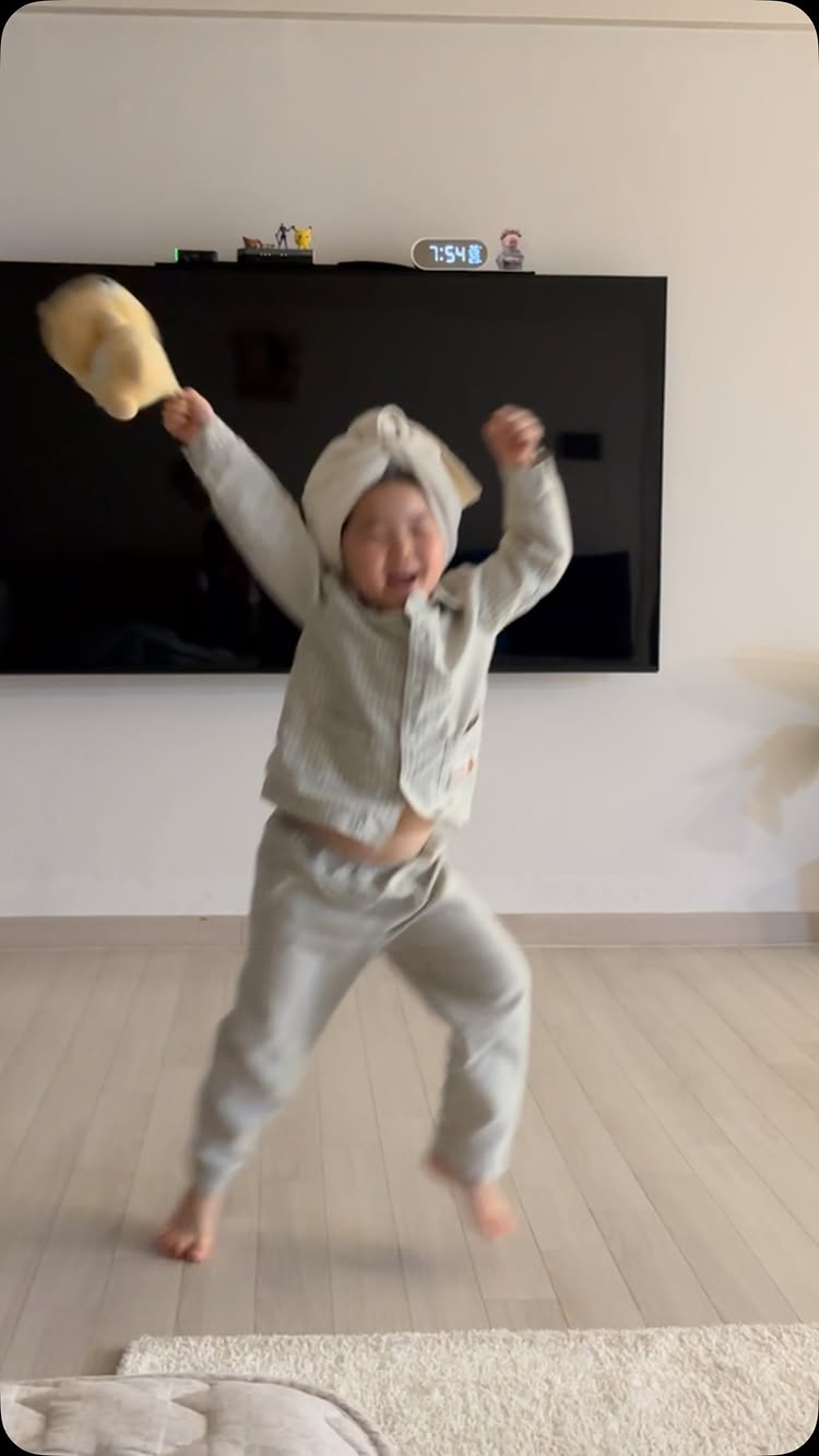 -

내 피는 아녀..;