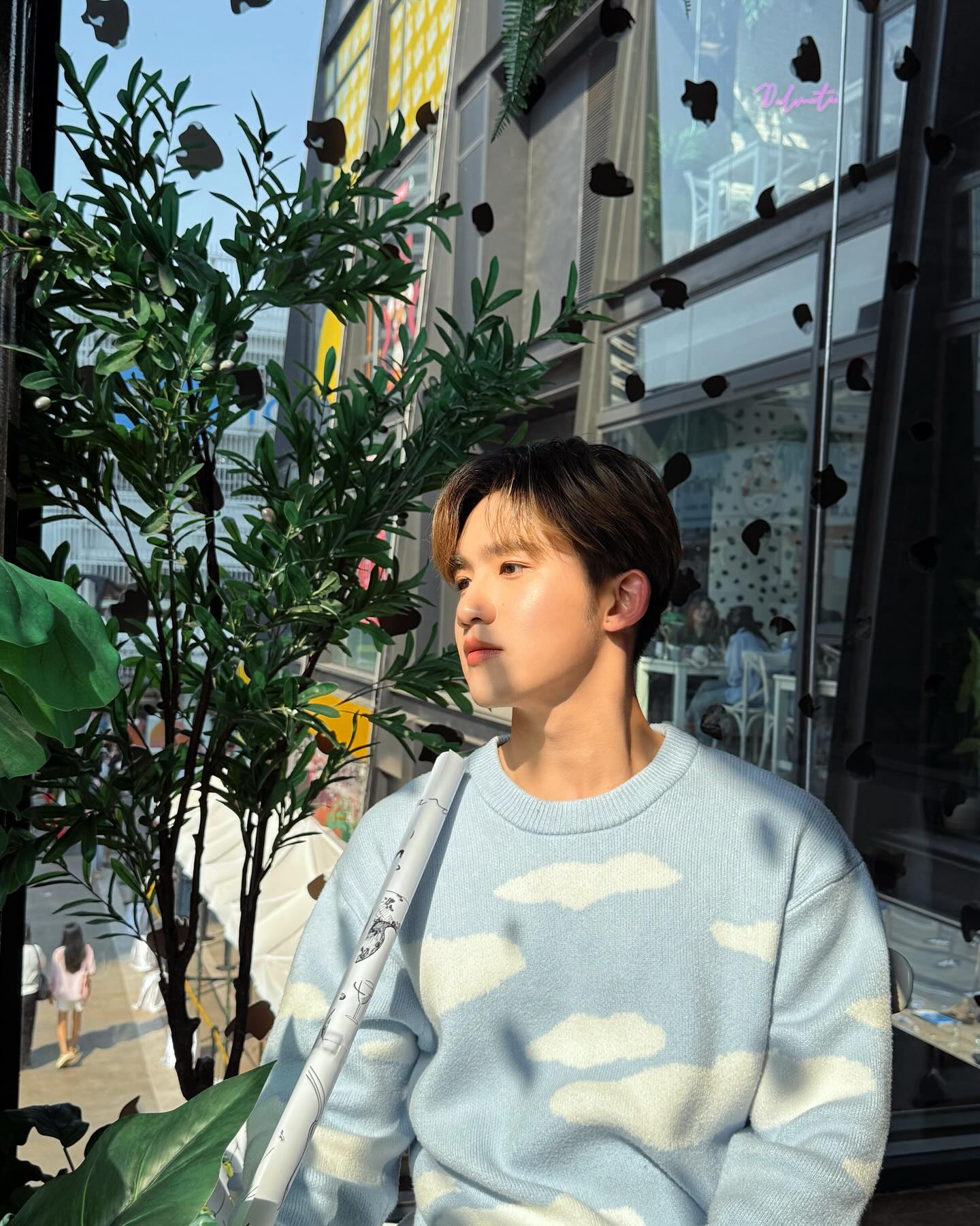 I've got to take me away from all sadness

Makeup : @p_kritta 
Hair : @p_kritta 
Cr. @p_kritta 

#ppriseee