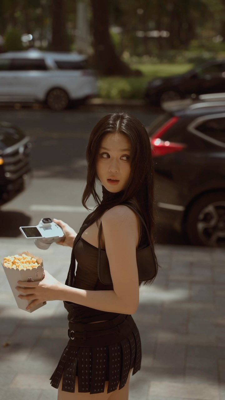 Cuộc đời ngắn lắm, mặc đẹp là đặc quyền.
Nếu hôm nay tôi có thể toả sáng, thì tại sao lại phải chờ dịp? 😎😝🔥🖤 #ngoctrinh #ngoctrinh89 Photo Mắm
Camera man Trung Kiên
Make Trần Anh Thư
Hair Nhất Linh 
Stylist Phạm Bảo Luận
Assistant Linh Linh 
Outfit: Fanci, Latui, Bupbes, Stressmama, FNOS