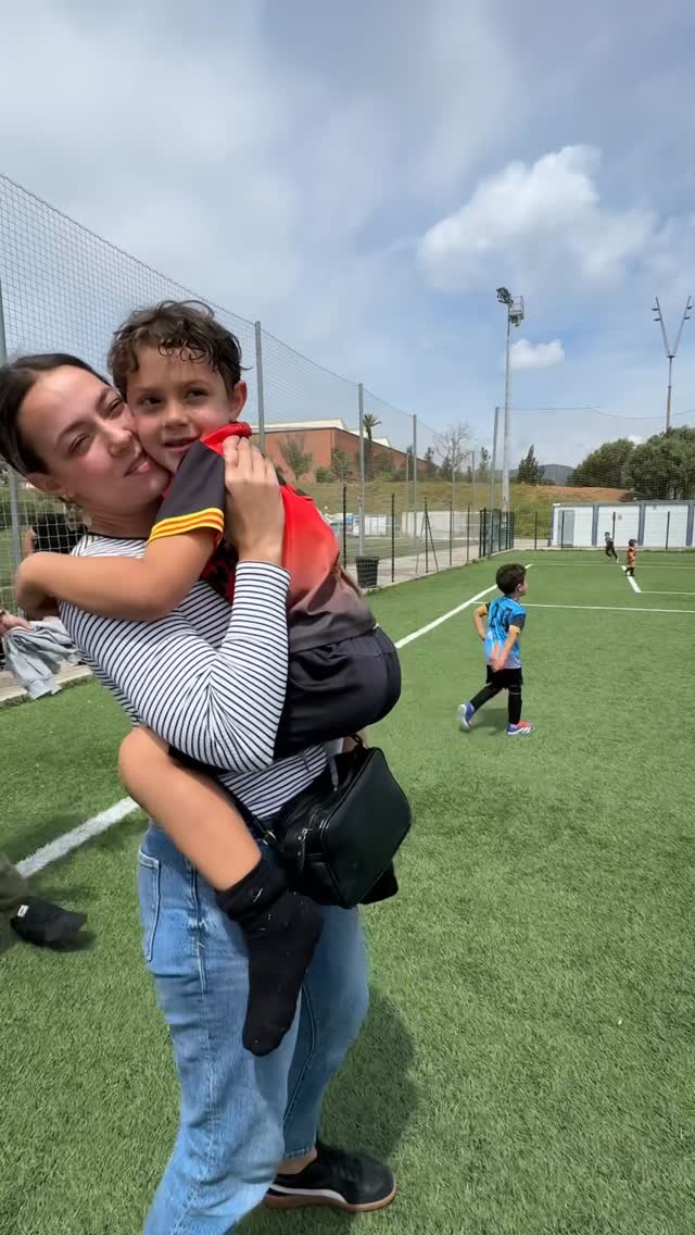 CINCO gols⚽⚽⚽⚽⚽ e achou que ia sair do campo sem entrevista? Não, senhor! Aqui é cobertura completa 😎🎥

Com vocês, Tintin na sua primeira entrevista 🎤✨