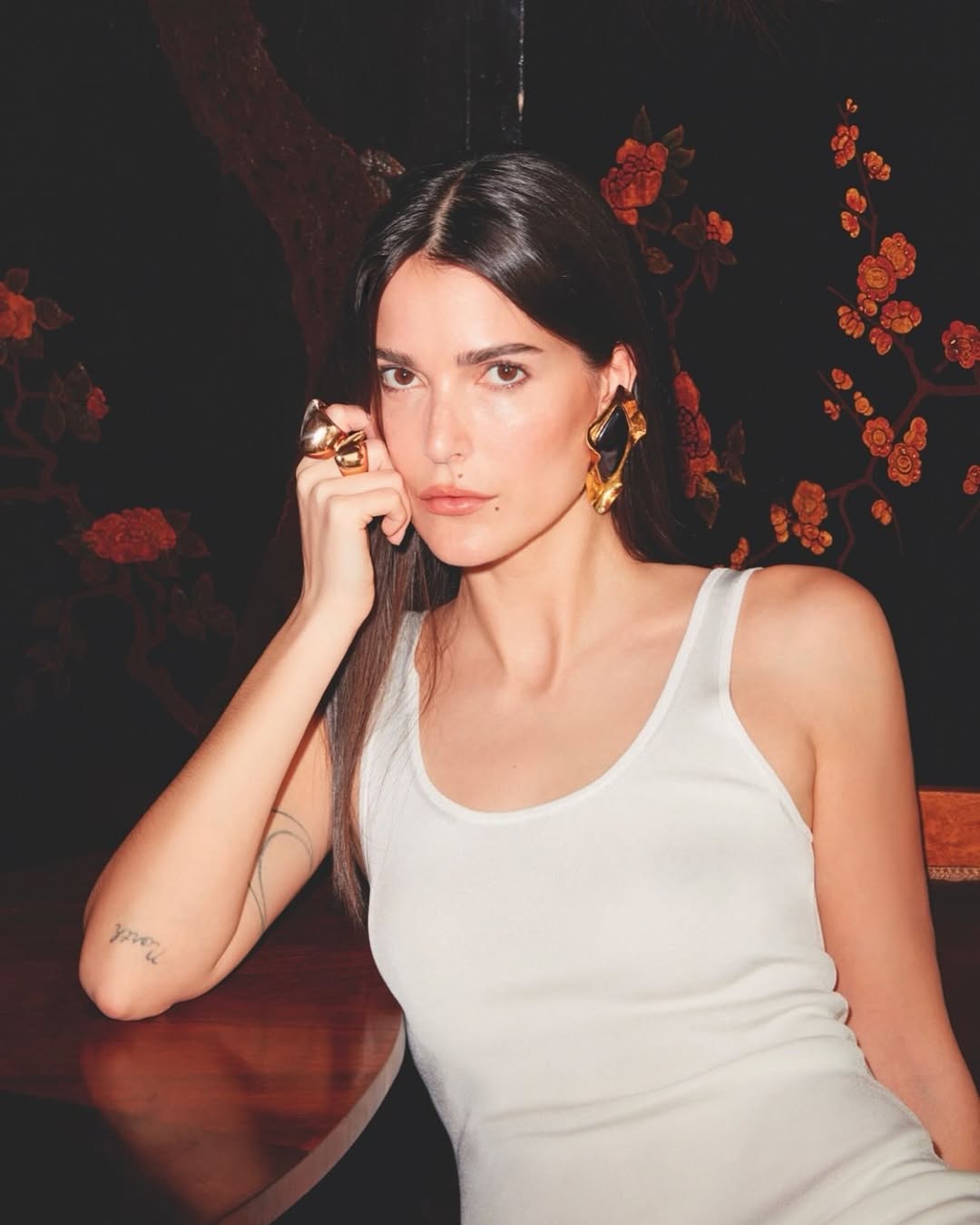 Multitasking, fast pace, and the need for stillness — I spoke with @madamefigarofr about how I find balance with the help of @sisleyparisofficial @hairrituelbysisley. Issue currently on stands
ad

Pictures @thierrylebraly
Style @carolematray
Mua @camillesiguret 
Haïr @shu_nishimurahair 
@hotelbalzacparis