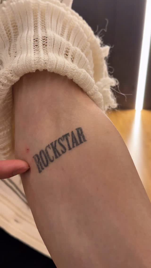 ROCKSTAR TATTOO??🫢

##rockstar #samuel #bambam