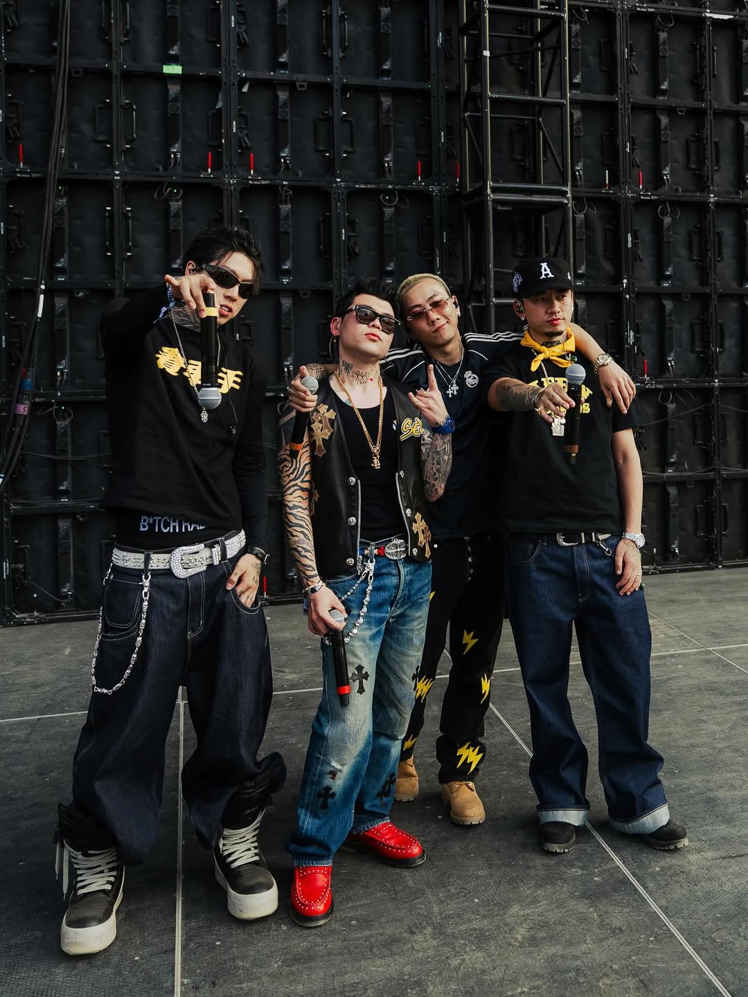 We back
You can call us Higher Brothers 
or Highest Brothers🫡
#knowknow
#higherbrothers 
#88rising #hitc 
📸 @xamnil