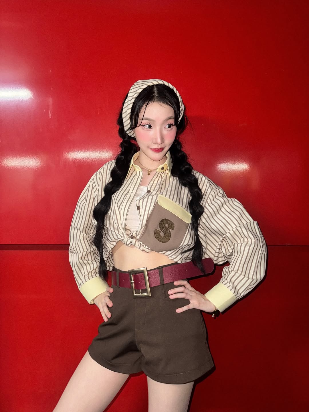 little baby with 💛 

special thanks to @sarin.official for this cutie scarf and shirt 👔 
#atomapcy #konkonbabe