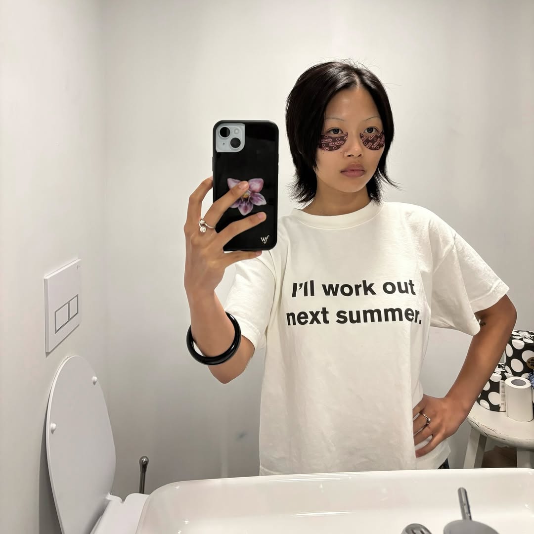 Anyone wanna dare me to workout this summer 👩🏻