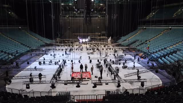 🎸 Друзья, пришло время итогового поста про рок-мюзикл «Ассоль» 

В первую очередь благодарю команду проекта — горжусь каждым, кто над ним работал! 

Спасибо всем коллегам по льду — вы лучшие партнеры! ⛸️

«Ассоль» в цифрах: 

✔️64 человек на льду — олимпийские чемпионы и призеры международных и российских соревнований, дети-фигуристы, танцоры и рок-группа 

✔️250 сценических костюмов

✔️600 метров алой ткани для костюмов и декораций

✔️10 разбитых гитар и 1 горящий рояль

✔️Полеты без страховки на уровне питерских четырехэтажек — на высоте 12 метров 

✔️1 корабль-дрон, корпус которого выполнен с помощью 3D печати 

✔️500+ световых приборов и 1 км фермовых конструкций 

✔️ 60+ тонн ферм и сценических конструкций

✔️120 минут оригинальной музыки, написанной специально для шоу 

✔️60 дредов в парике у Алексея Ягудина

✔️2000+ публикаций в СМИ и телеграм-каналах 

❤️ Тонны любви, которую подарили нам зрители! Спасибо каждому, кто пришел на шоу! 

Благодарю партнеров, без которых «Ассоль» бы не состоялась: 
@rolfcompany @dobro_fon и @dorognoe_radio . 

Друзья, помните, что все мечты сбываются, если в них верить! 

А мы уже начинаем работу над новым проектом. Скоро обо всем расскажу!