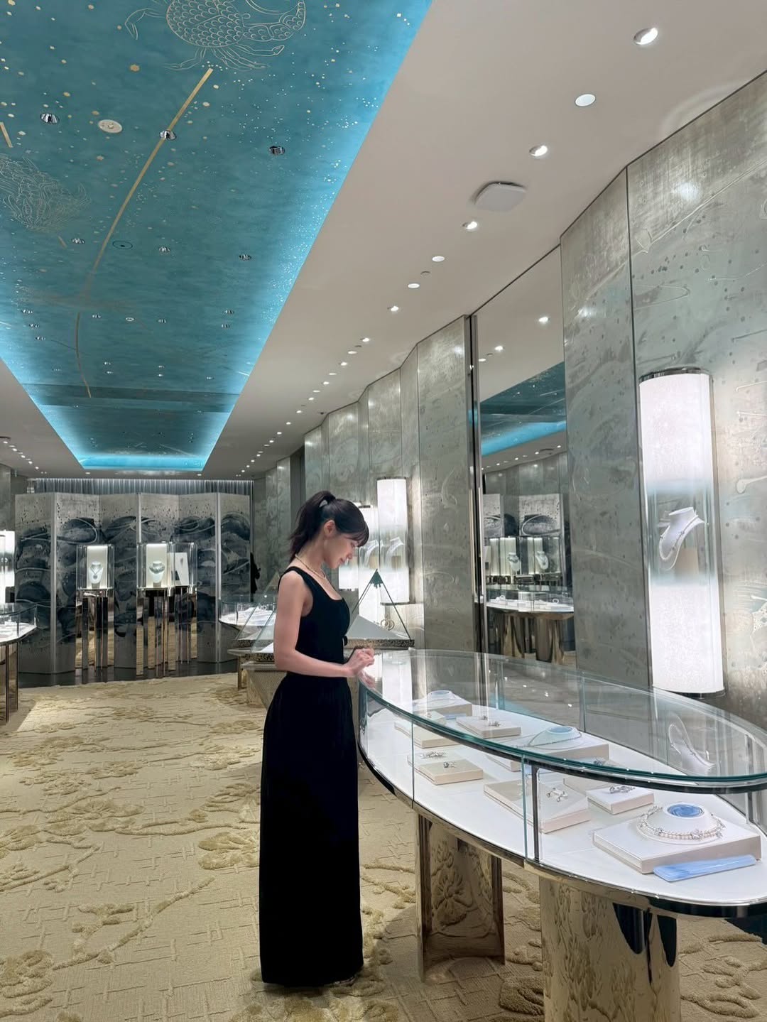 💎

ティファニー銀座のオープニングパーティーに伺いました。
ティファニーを彩る数々のジュエリーに
思わず声が漏れていくのでした。

@tiffanyandco