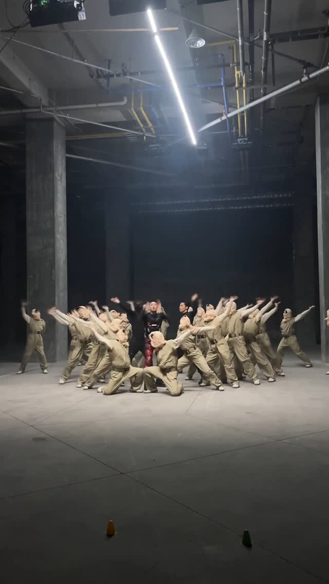 Make your make your move🕺🔁

@moresojuplease #박재범 #JayPark
#Remedy #JayPark_Remedy