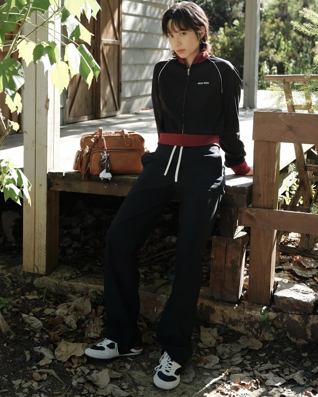 A @miumiu moment in Wuhan 👀
#MiuMiu
#MiuMiuClub