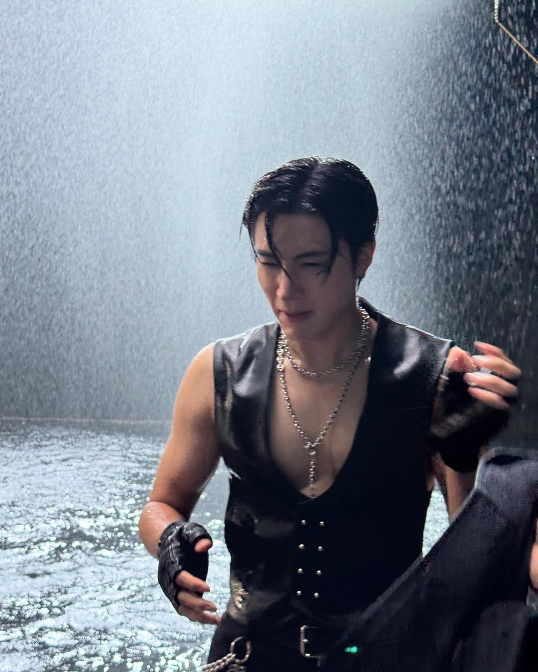 i swear water didn’t get into my eyes 🙃