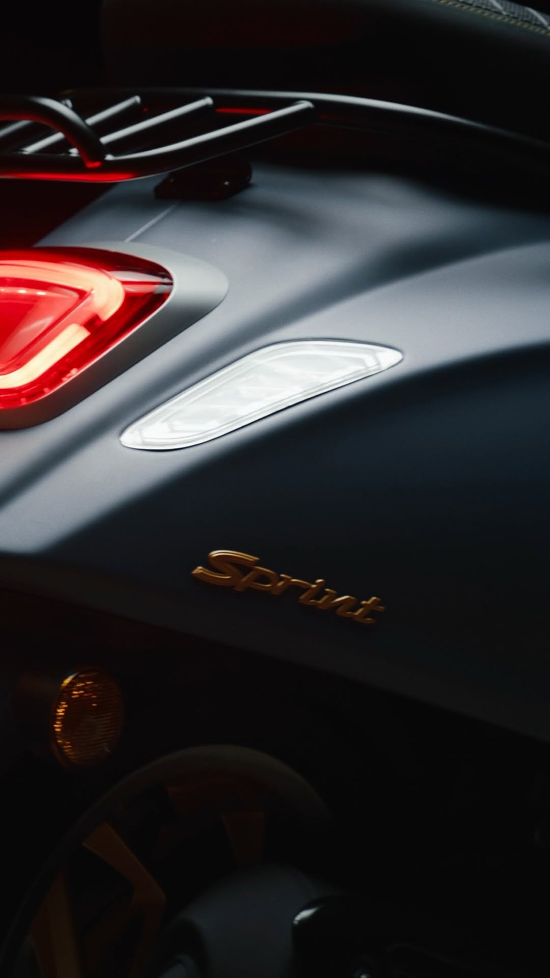 The past rides again. And better than ever. #VespaOfficina8 #VespaGTV #VespaSprint