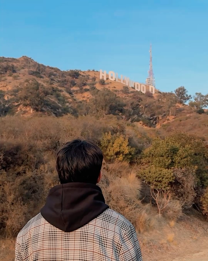 If you’re smiling right now, it means my good vibes reached you.😊