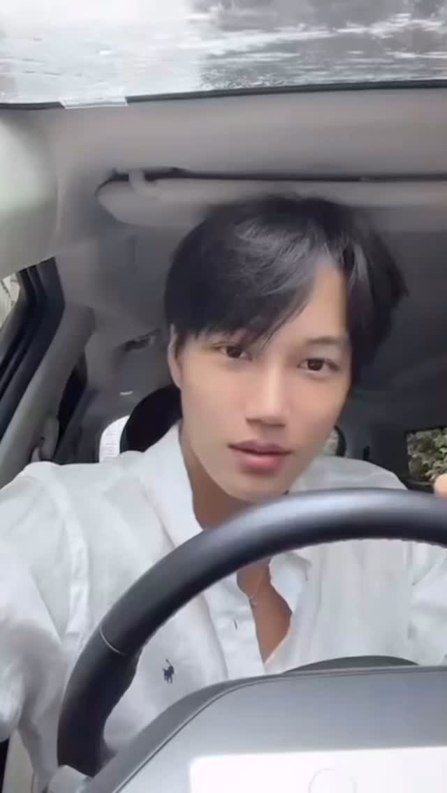 Already omw to Shrine Auditorium.
Vibin through the traffic ☀
See you on August 28th. 

#KAION #LA