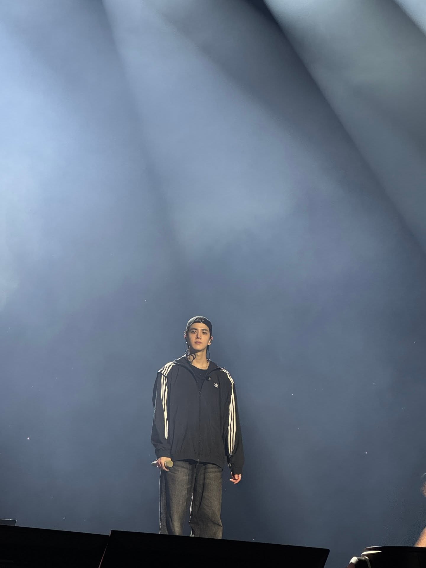 너나 할 거 없이 모두에게 말해주고싶어 

그럴 수 있어 괜찮아
넌 충분히 잘하고있어
오늘 하루도 수고많았어 
#YH