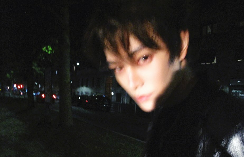 A Milano.
Bathing in the night lights of Milan.