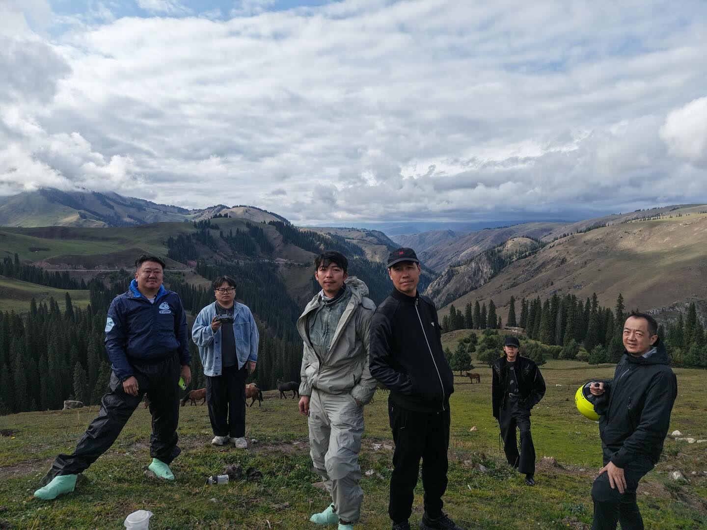 一些路上的合影。
（生日祝福都看到了，谢谢大伙！）