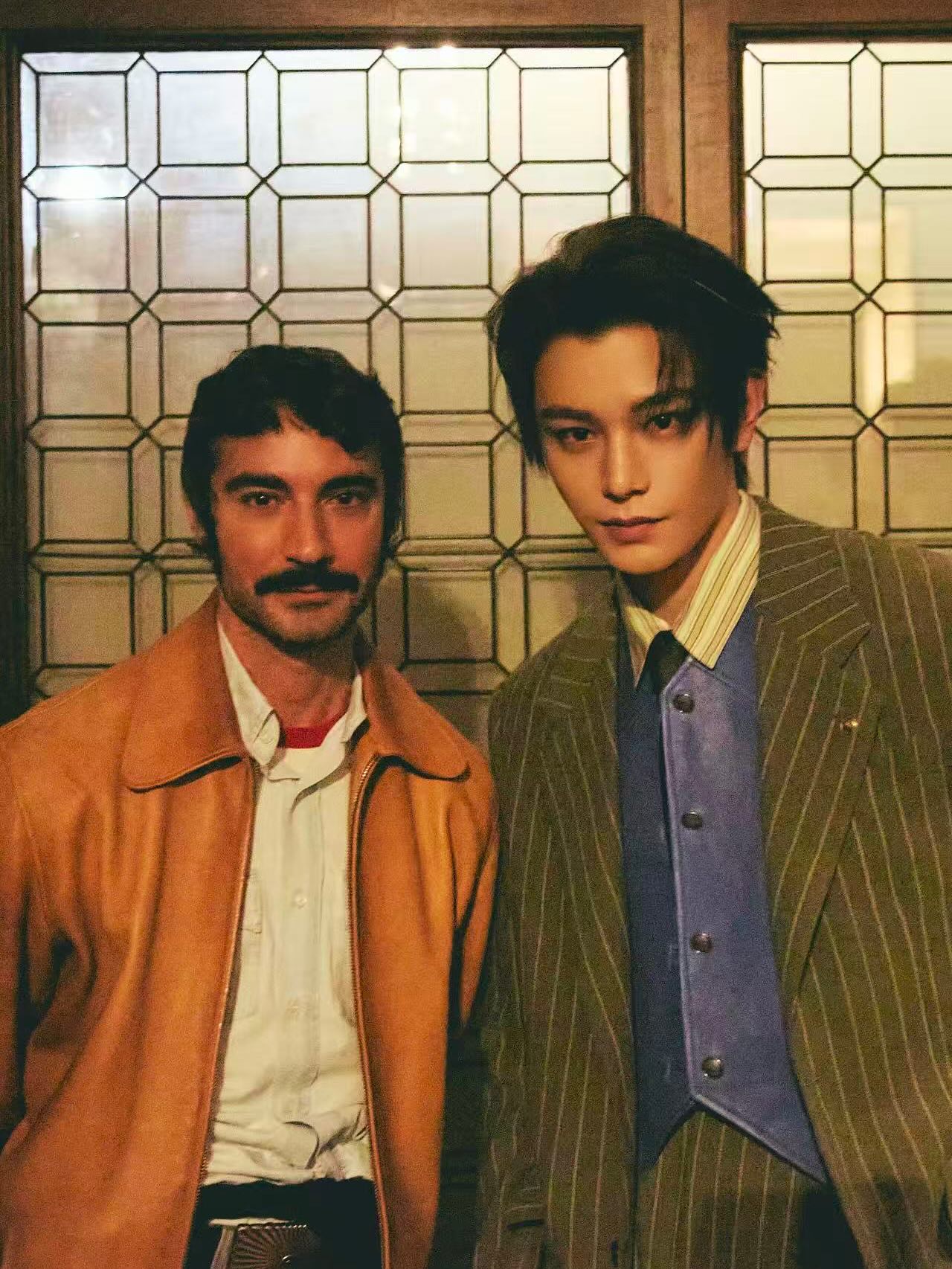 A conversation, an inspiration.
With the incredible Dario Vitale!@versace 
#VersaceSS26 #MFW