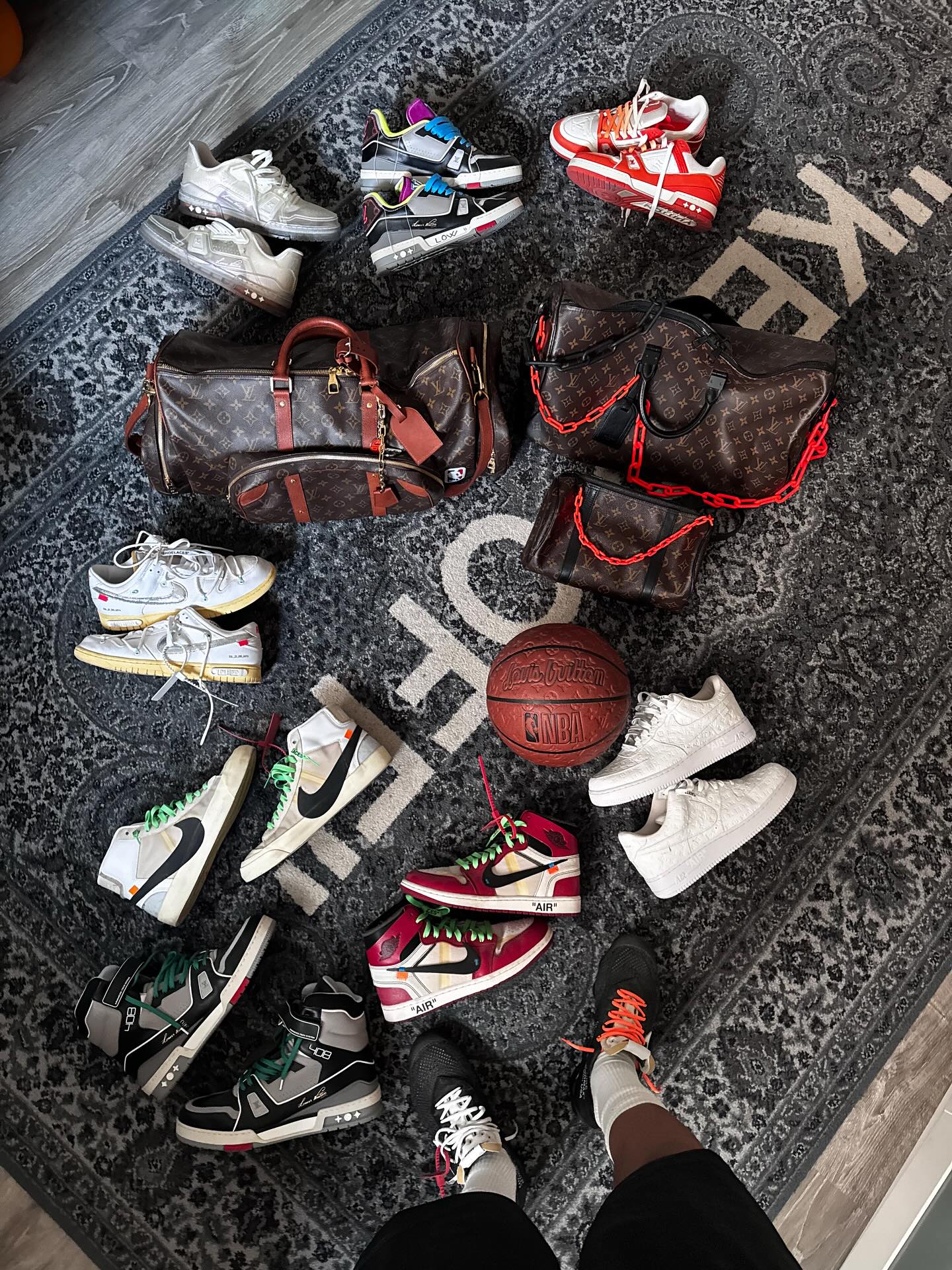 Things were different when Virgil was here.. HBD to the 🐐 #virgilabloh