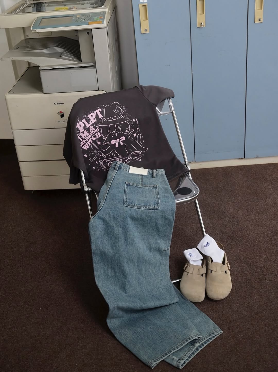 New drop just landed — get ready to cast your style spell. PLPT IM A CAT-IVATING WITCH T-Shirt 🪄🧙🏻✨

Price : 850 THB
Size : S-3XL

⏰ Booking date 24 OCT (11AM) at pollypastel.store

🚚 Start shipping on 29 OCT onwards

More details please contact via line @pollypastel