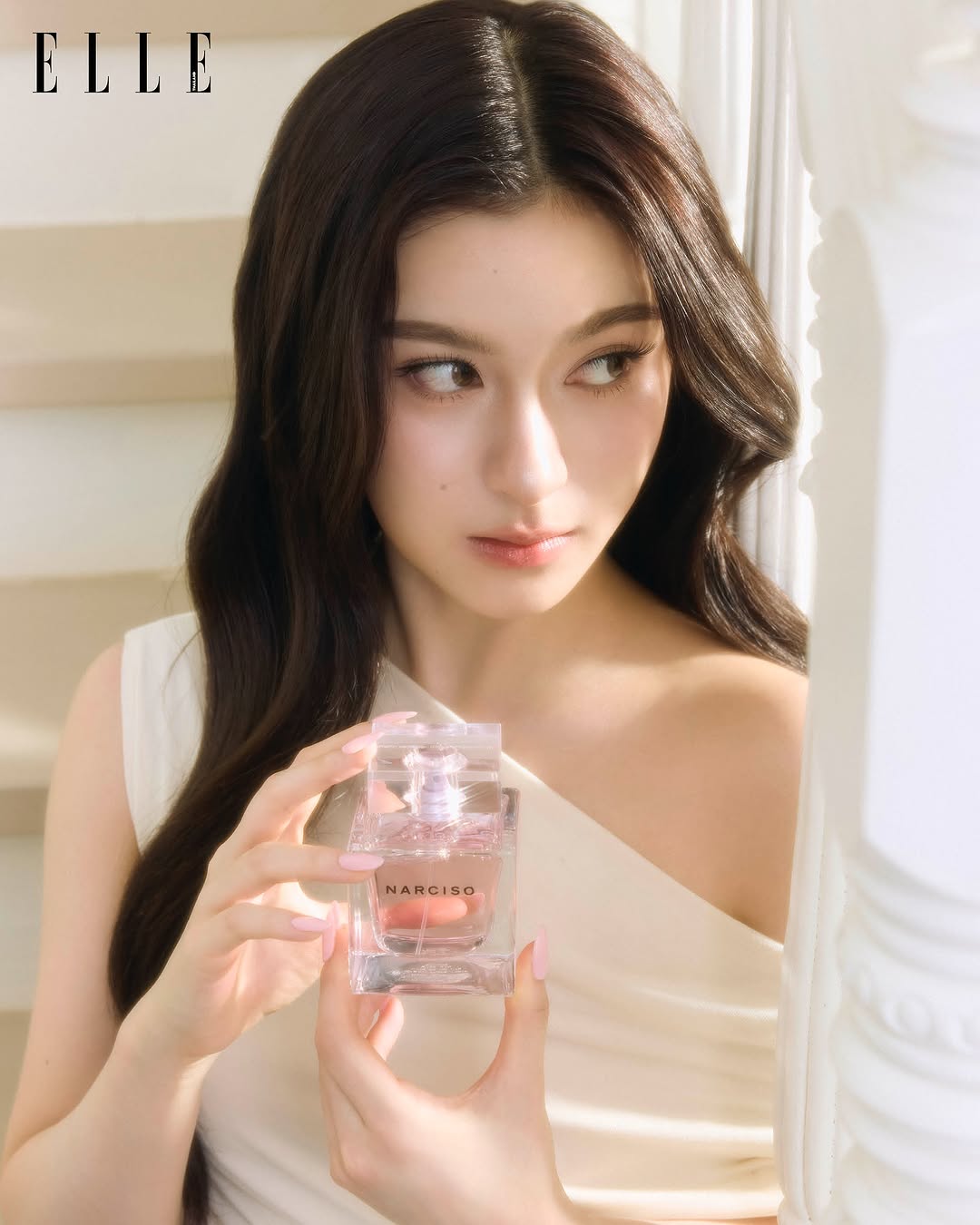 🎀🤍👼🏻✨🫧
#ELLEDigitalCover #ELLEThailand #ELLEBeautyThailand #NarcisoRodiguezParfums #NarcisoRodiguezThailand #NarcisoEauDeParfumRadiante