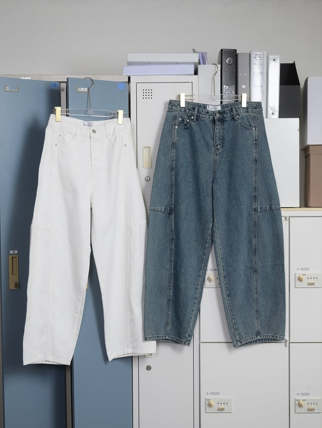 Pollypastel Barrel Jeans 👖

Size : S-2XL
Color : Mid Blue / White

🤍💙