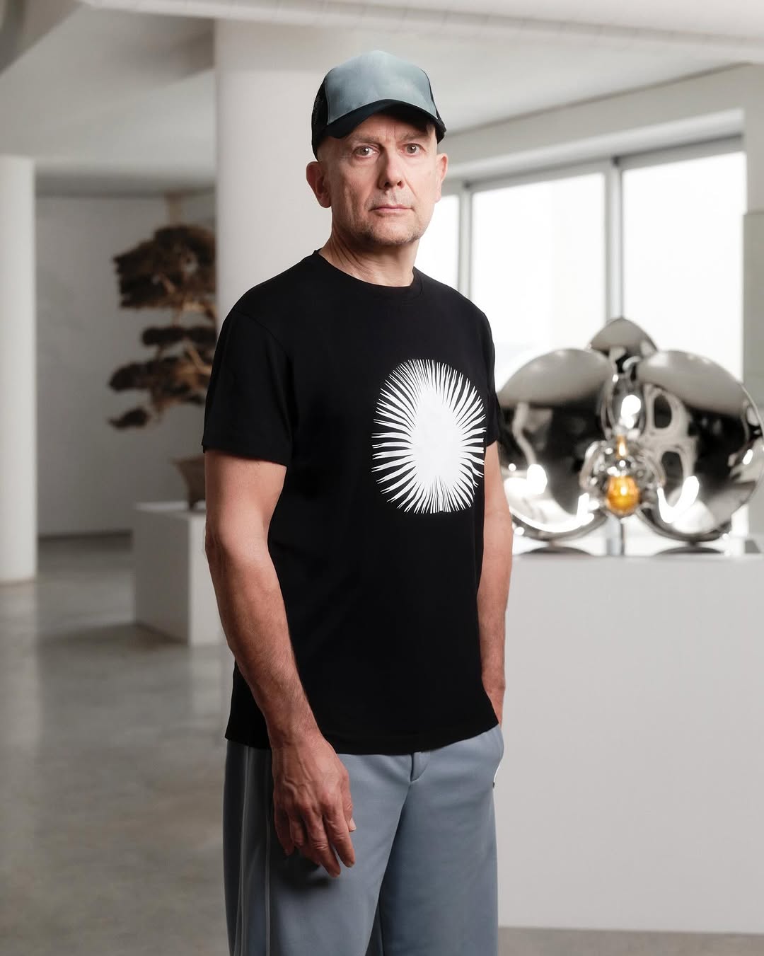 Le Nectar de J’adore by @MarcQuinnArt.

Marc Quinn pays tribute to flowers, a passion he shares with the House, transforming the J’adore icon into a striking floral sculpture. A fusion of nature, emotion, and art.

#DiorBeauty #DiorParfums #JadoreDior