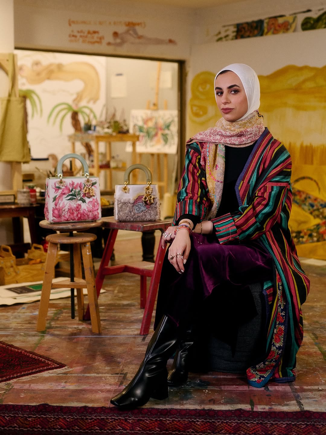 Kuwaiti artist Alymamah Rashed infuses the Lady Dior with surreal symbolism, turning personal mythology into modern expression for the tenth-anniversary edition of Dior Lady Art
 
#DiorLadyArt 
@AaCanvas