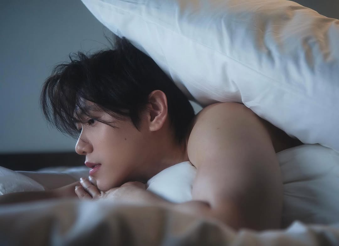 【✨邱宇辰限定 1:1 線上視訊見面會來了✨】

凡購買《CINDER KISS》寫真單曲 豪華版或常規版任一款 👉 每張專輯 = 1 次抽獎機會 🎥 限量 50 名線上視訊見面會

 
【如何參加】
1. 收到單曲後掃描 NFC
2. 進入活動頁面登錄專輯序號
3. 當下立即知道是否中獎
4. 每張專輯都有機會能抽一次（買5張抽5次😉）
購買連結： https://www.fight30.com/en/products/cinder-kiss-standard-ep

 
【重要時程】 ⏰ 線上視訊時間：12/13 14:00 開始 ⏳ 最晚登錄序號時間：12/3 24:00 止 📩 12/6 24:00前會有工作人員以註冊 Email 聯絡得獎粉絲 📮 得獎者收到信件後請於12/9 24:00前回覆信件所需資訊，才算完成兌獎，收到回信資訊後會由工作人員主動安排視訊細節

 
【注意事項】
• 一個帳號能綁定多張專輯，但一個專輯序號僅能登錄一次。
• 名額不得轉讓。
• 逾期未回覆者視同放棄資格。
• 抽獎爲系統隨機抽出。