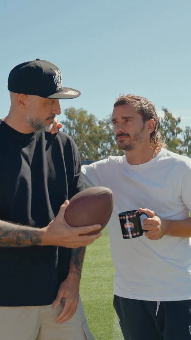 😉NOS VEMOS EL SÁBADO 15 en PLAZA ESPAÑA 🏈🎙️ live recording of @grizihuddle & @rubenibg 

📹 @henry.querales | @huou.es

#mundonfl #grizihuddle