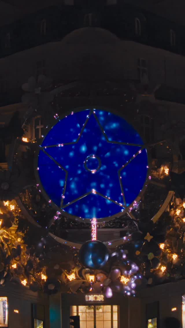 This holiday season, the House’s iconic address comes alive with animations that illuminate Dior’s odyssey in a theatre of light. Sparkling compositions brighten the windows and interiors, inviting visitors into an immersive experience shaped by the House’s craftsmanship and imagination
