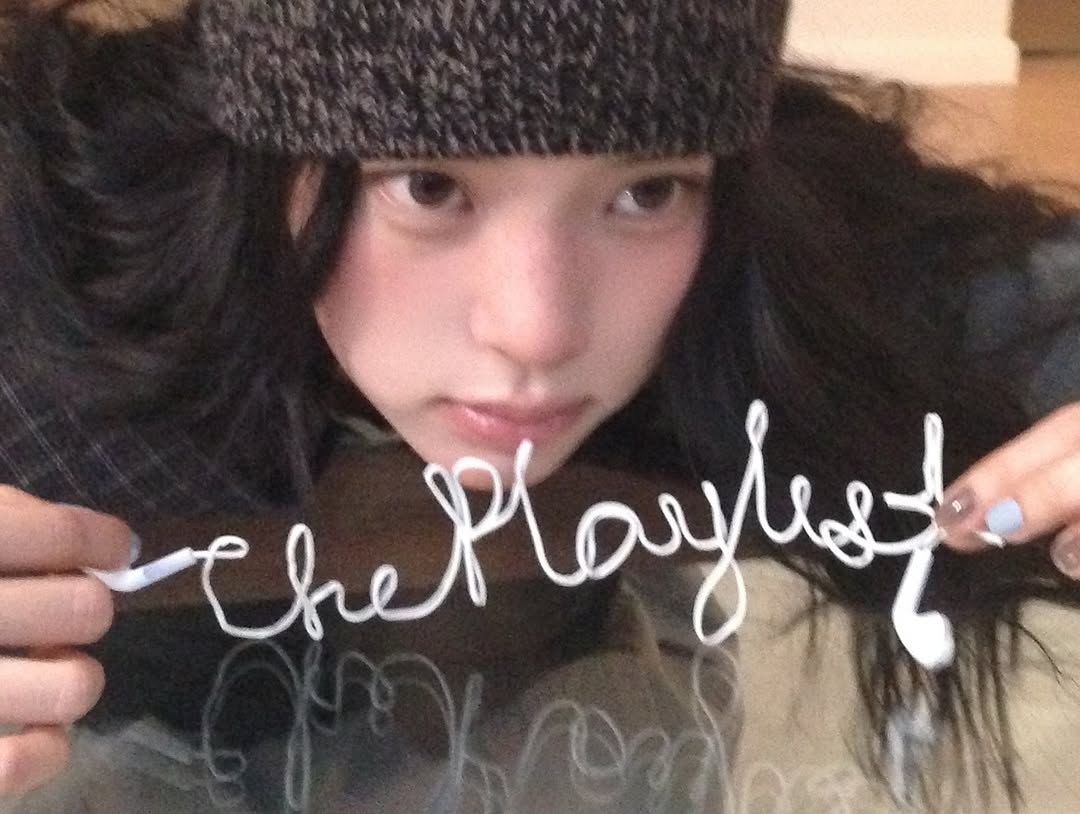 + 𝒯𝒽𝑒 𝒫𝓁𝒶𝓎𝓁𝒾𝓈𝓉 ｜ ᖰ🤍ᖳ

Put on your earphones！