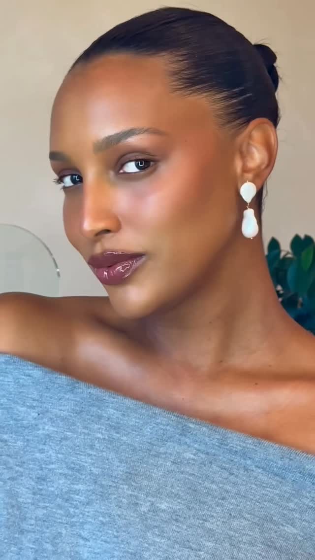 AD my winter edit @laneige_us has landed 🤎 Obsessing over the Hot Cocoa Lip Sleeping Mask. Which lippie are you grabbing? #laneige_partner