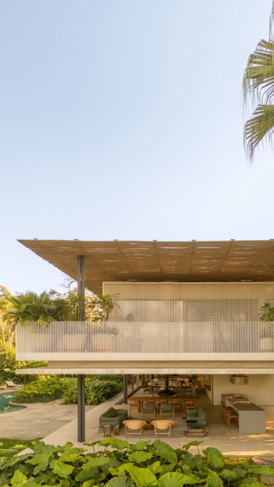 🎥 get to know the project through the full video and an exclusive article on @architecture_hunter’s Live Magazine!

Located in Iporanga, Casa Biribinhas by Studio MK27 explores the balance between lightness and protection.
A white concrete structure, glass pavilions, and a delicate wooden roof filter the sunlight, creating subtle patterns of shadow throughout the day. The house opens to the sea and the surrounding vegetation, blurring the limits between architecture and landscape.

_project: Casa Biribinhas
_architecture: Studio MK27 @studiomk27
_project management: Canal & Musse @canalemusse
_film: Architecture Hunter
_cover image: Fernando Guerra @fernandogguerra 
_location: Iporanga, Brazil

#architecture_hunter