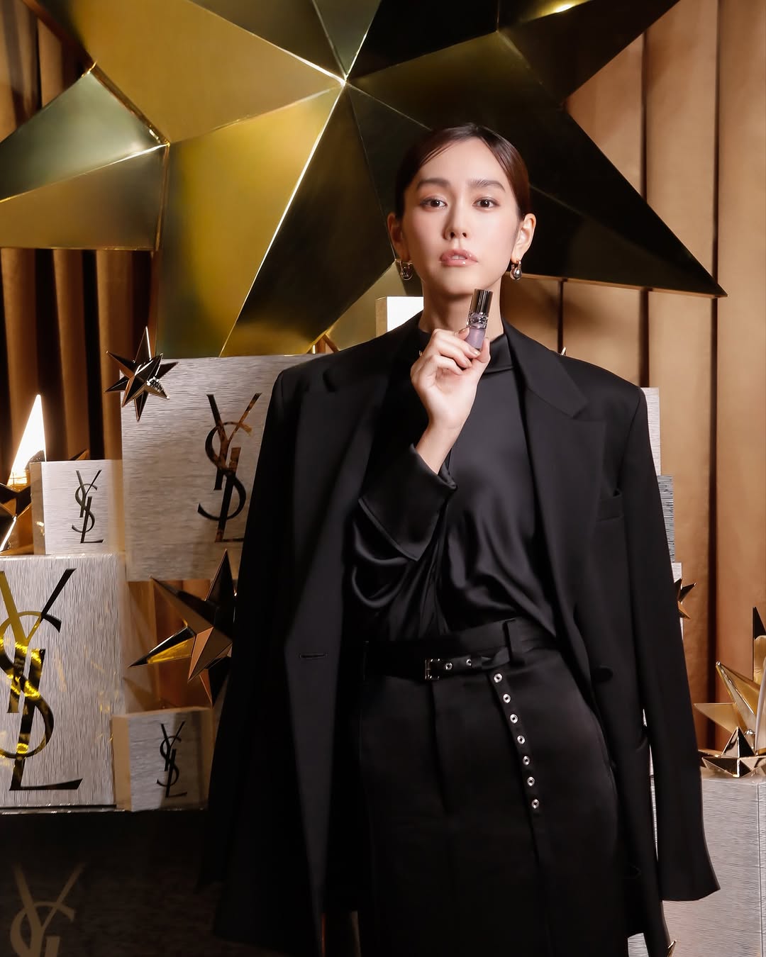A night of gifting and glamour with guests at YSL GIFTING WITH LOVE in Tokyo.