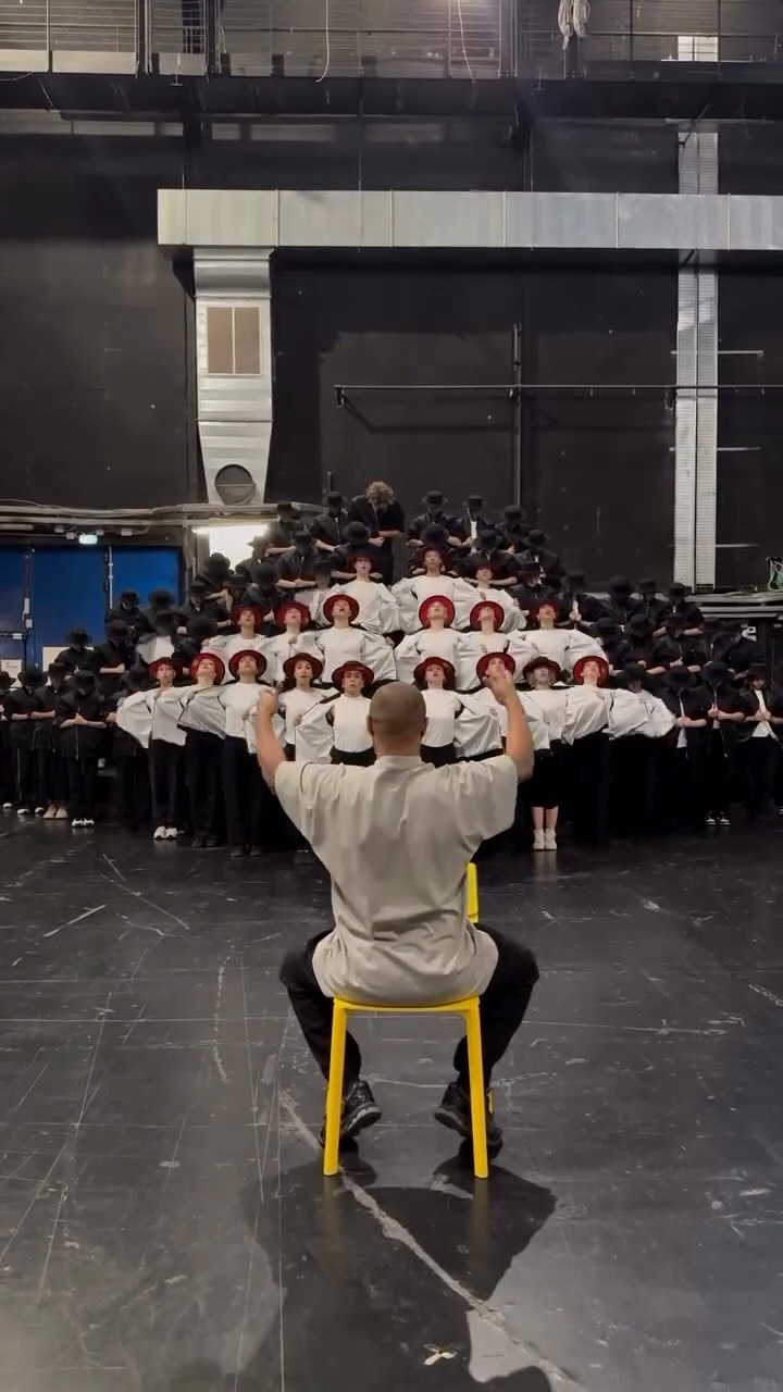 @murmuration_concept shows us what another day of rehearsal looks like before they perform.