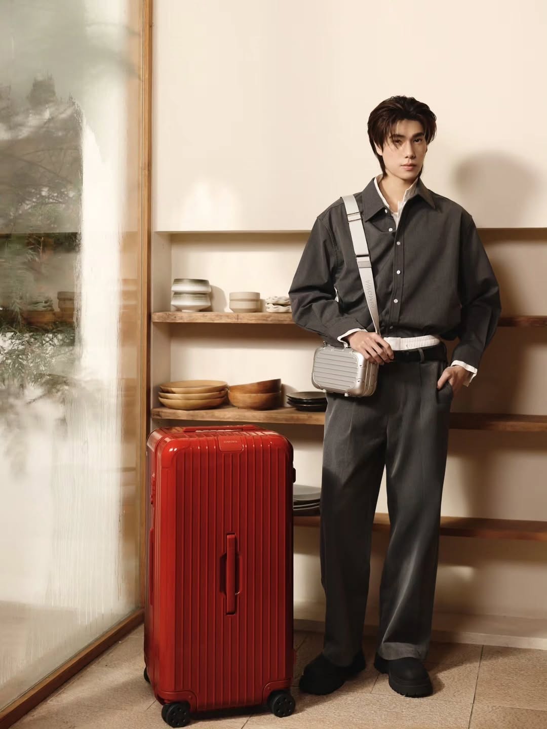 Our type? Boys who travel with @rimowa 😍😍😍

Specifically @phuwintang, @ppnaravit, @warwanarat, as well as @peemwasu.busofficial and @phutatchai.busofficial of @bus.becauseofyouishine. The latest Clay and Terracotta colour ways of the #RimowaEssential are nothing but soothing on the eyes and any type of travel plan — just like these calming R&R views of these gentlemen~ Swipe away to zen out🏺🫖🧱☁️

#pondphuwin #pondnaravit #pondnaravitlertratkosum #ppnaravit #phuwintangsakyuen #phuwintang #phuwin #ภวินทร์ #pondphu #ปอนด์ #warwanarat #วอร์ #วนรัตน์ #phutatchai #phutatchaibus #ภูธัชชัย #ธัชชัยลิ้มปัญญากุล #peemwasu #peemwasubus #ภีมวสุ #peemwasufanclub #bus #บัส #busbecauseofyouishine #beus #bus_bb_mv #bus_bb #rimowa #rimowacolours