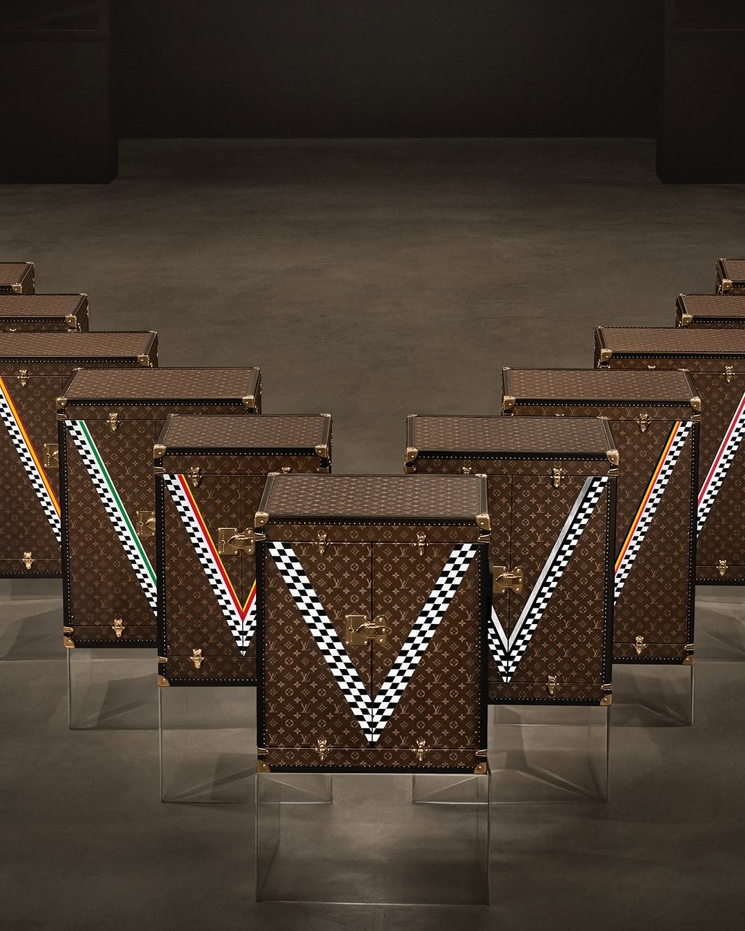 Victory Travels in Louis Vuitton. The result of relentless passion and determination — the Formula 1® season ends, crowning Lando Norris as the 2025 Drivers’ World Champion. The race may be over, but victory’s echo remains — the House congratulates his iconic performance already etched into legacy. Watch the Quest of Victory via link in bio.

#LandoNorris #F1 #Formula1 #LouisVuitton