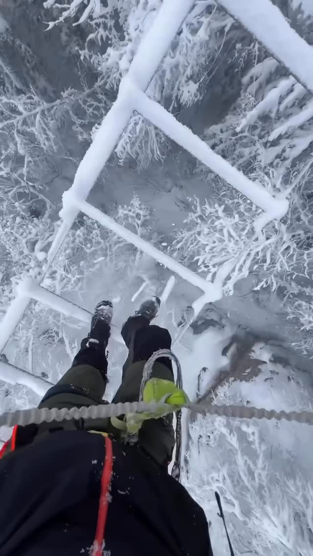 @armin.karic5 does Via Ferrata by crossing during extreme winter ❄️ conditions. 

Do not try this unless you’re a professional!