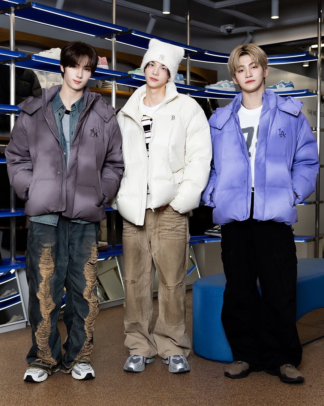 THE NEXT CURVE. MLB with TWS

MLB 명동중앙점에 찾아온 TWS. 
투어스와 함께한 순간을 공개합니다! 

25FW 커브패딩과 품절 대란 미야옹 비니까지, 
지금 MLB 명동중앙점에서 만나보세요. 

📍 서울 중구 명동8길 7 MLB 명동중앙점
🕒 11:00 ~ 22:00