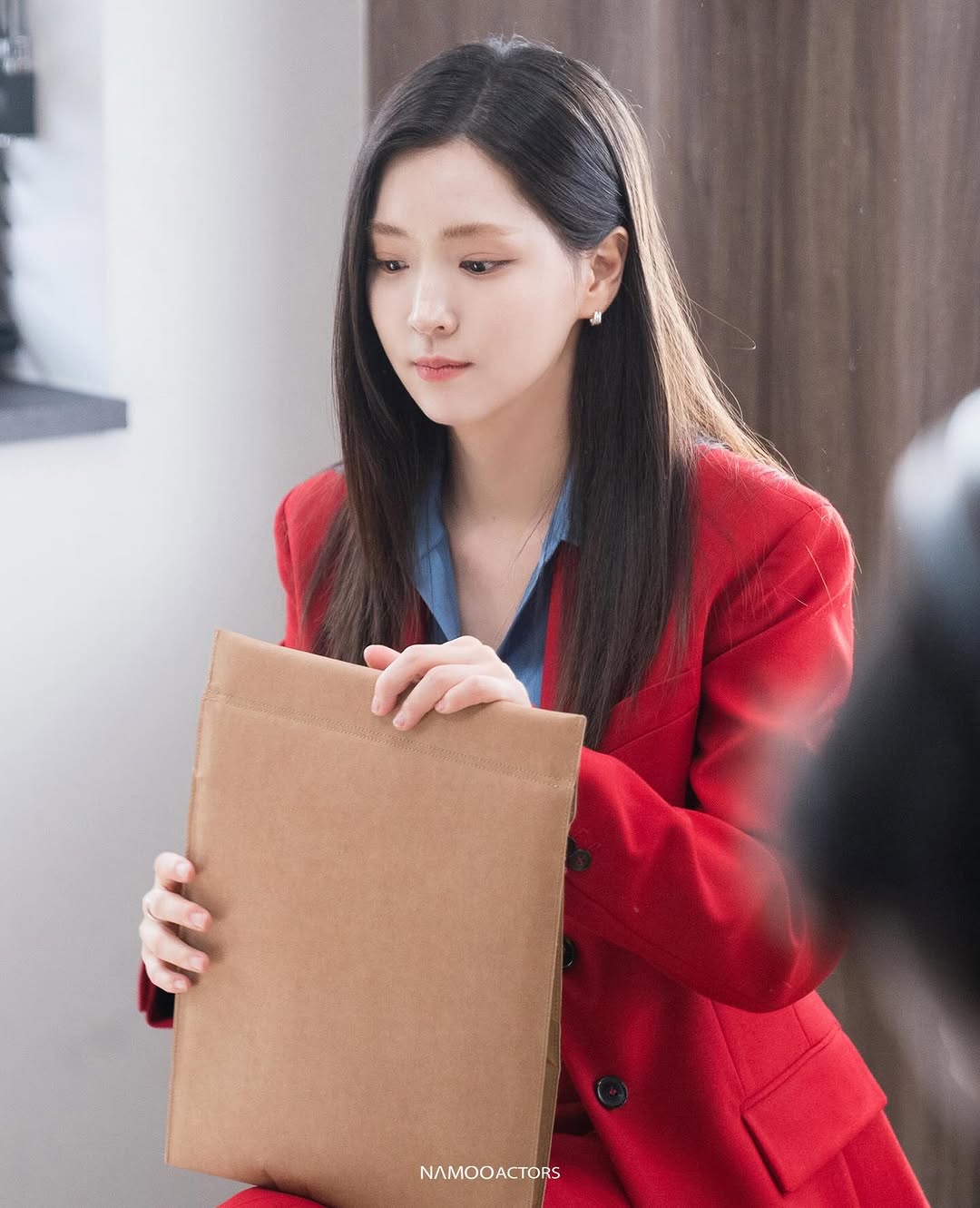 [#김지은] #SBS #키스는괜히해서 #본방사수

[나무 법률사무소👩🏻‍⚖️]

𝓠. 백마리 변호사가 보고 싶으면 어떡 하나요?
𝓐. 지은 배우가 ₊⁺특별 출연⁺₊하는 SBS <키스는 괜히 해서!>를 본방사수하시면 됩니다.

바로 오늘! 저녁 9시에 만나요❤️
ㄴ응 115번 다시 볼 거야~

#KIMJIEUN #백마리 #DynamiteKiss #나무엑터스 #NAMOOACTORS