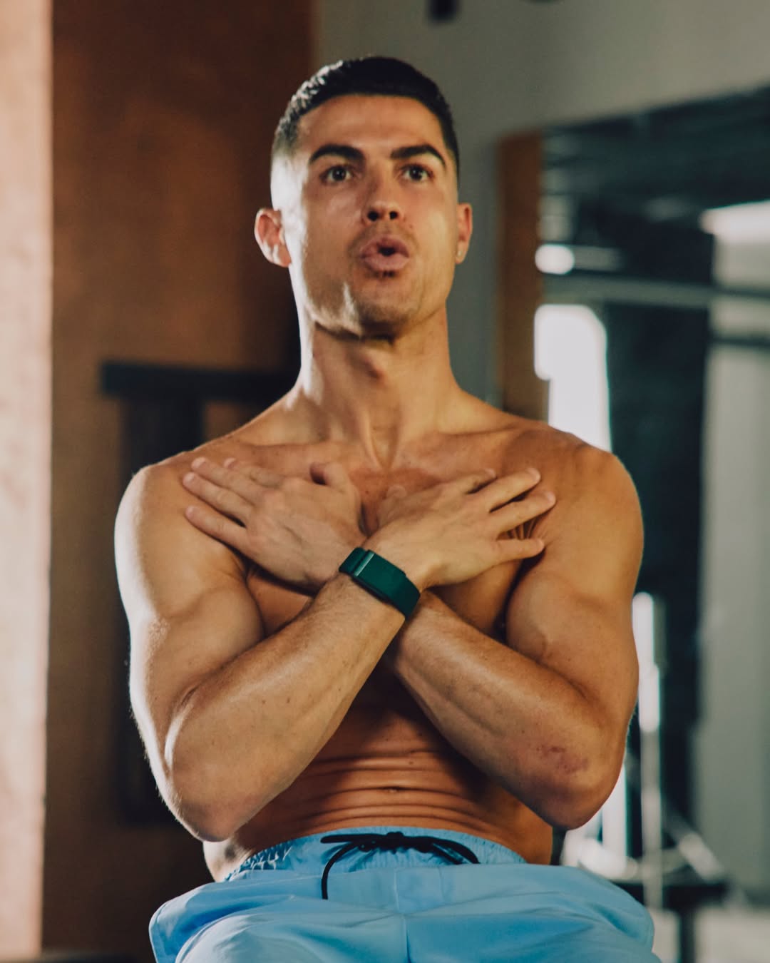 I’m always pushing to feel my best. @whoop helps me do that. 💪🏼

Make this the season you invest in better health with the best WHOOP offer of the year.